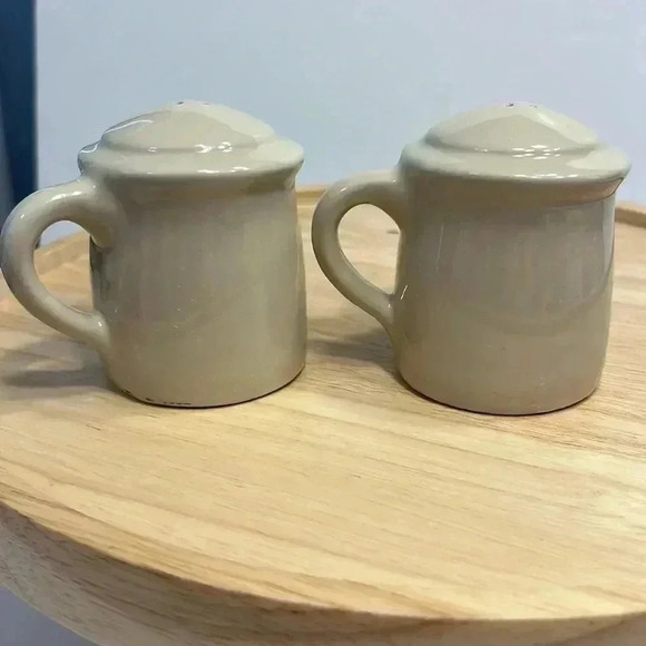 Salt and Pepper shakers from Yesteryears pottery Marshall Texas 3” tall - Picture 5 of 5